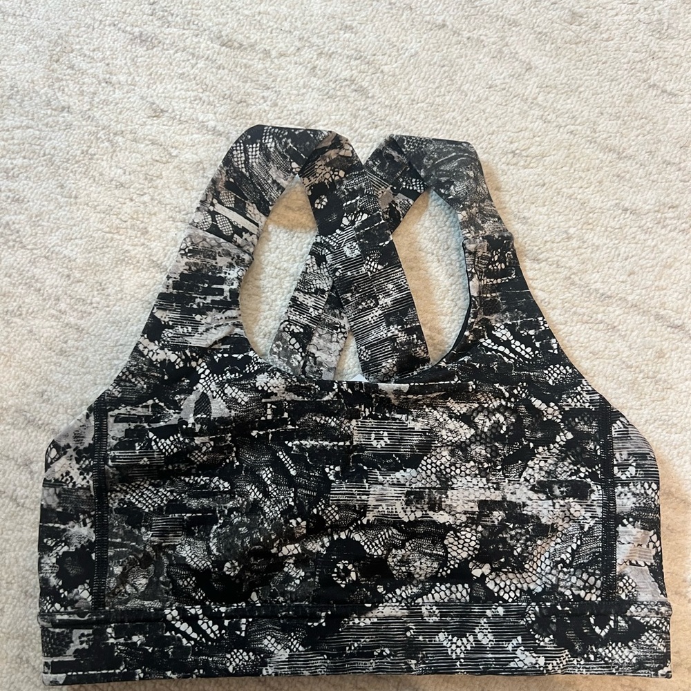 Lululemon Black and White Patterned Sports Bra